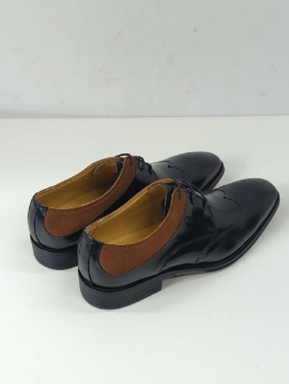 New Stacy Adams Hewlett Wingtip Oxford in Black Leather Size 8.5